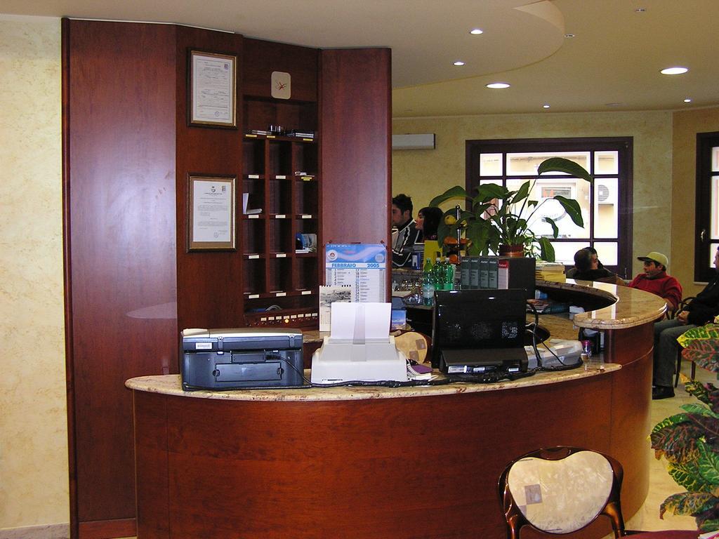 Hotel Mistral Portoscuso Εξωτερικό φωτογραφία