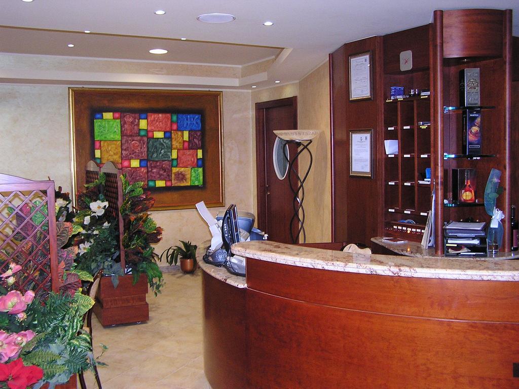Hotel Mistral Portoscuso Εξωτερικό φωτογραφία